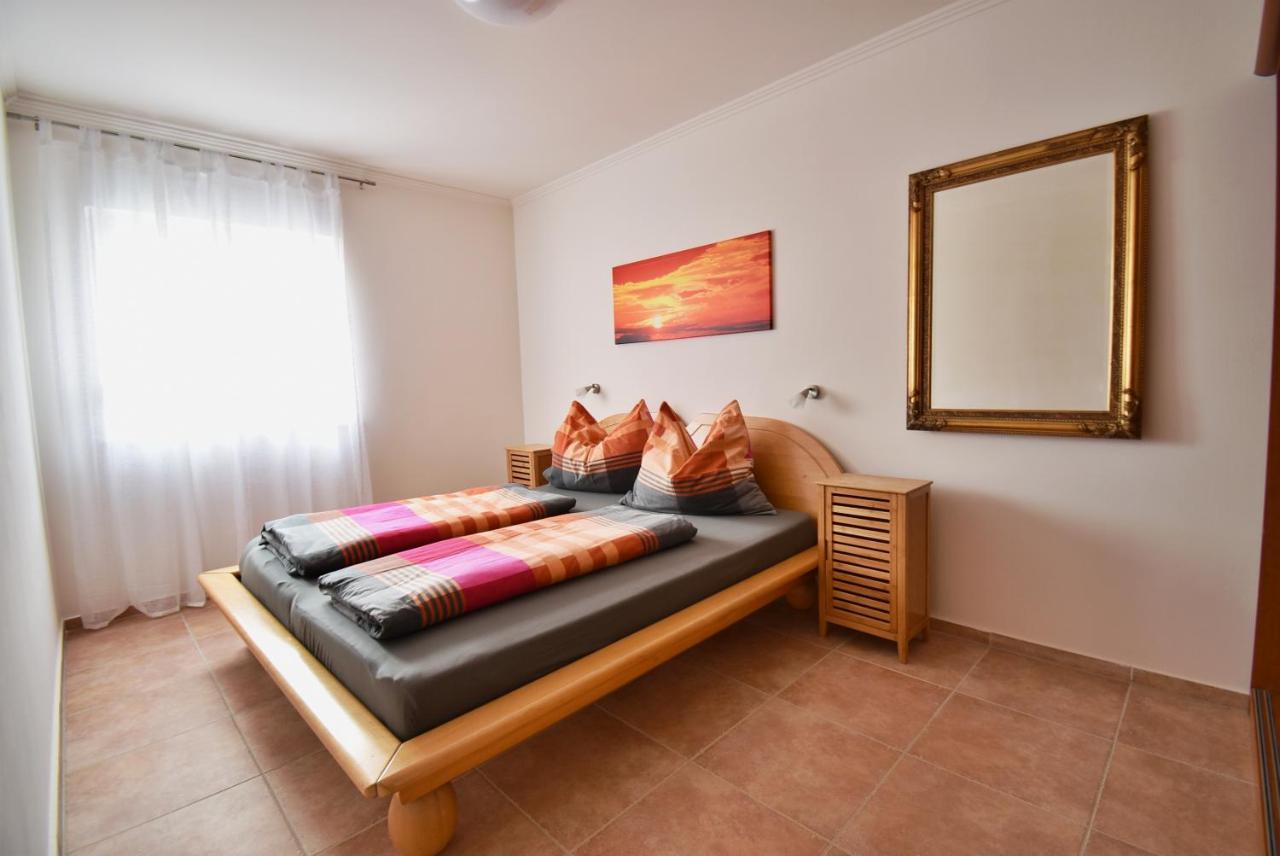 Apartmani Solis Vir Exterior photo