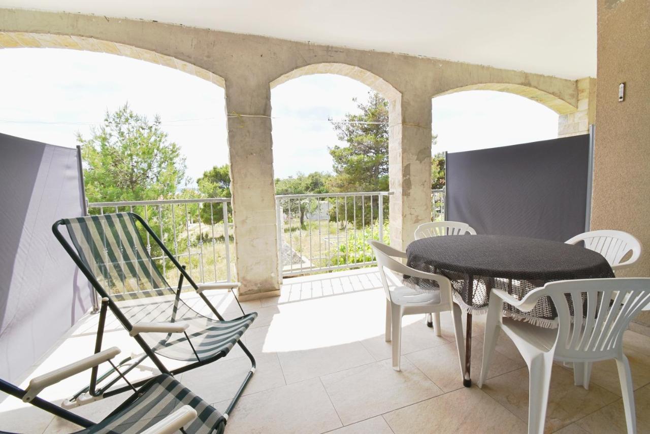 Apartmani Solis Vir Exterior photo