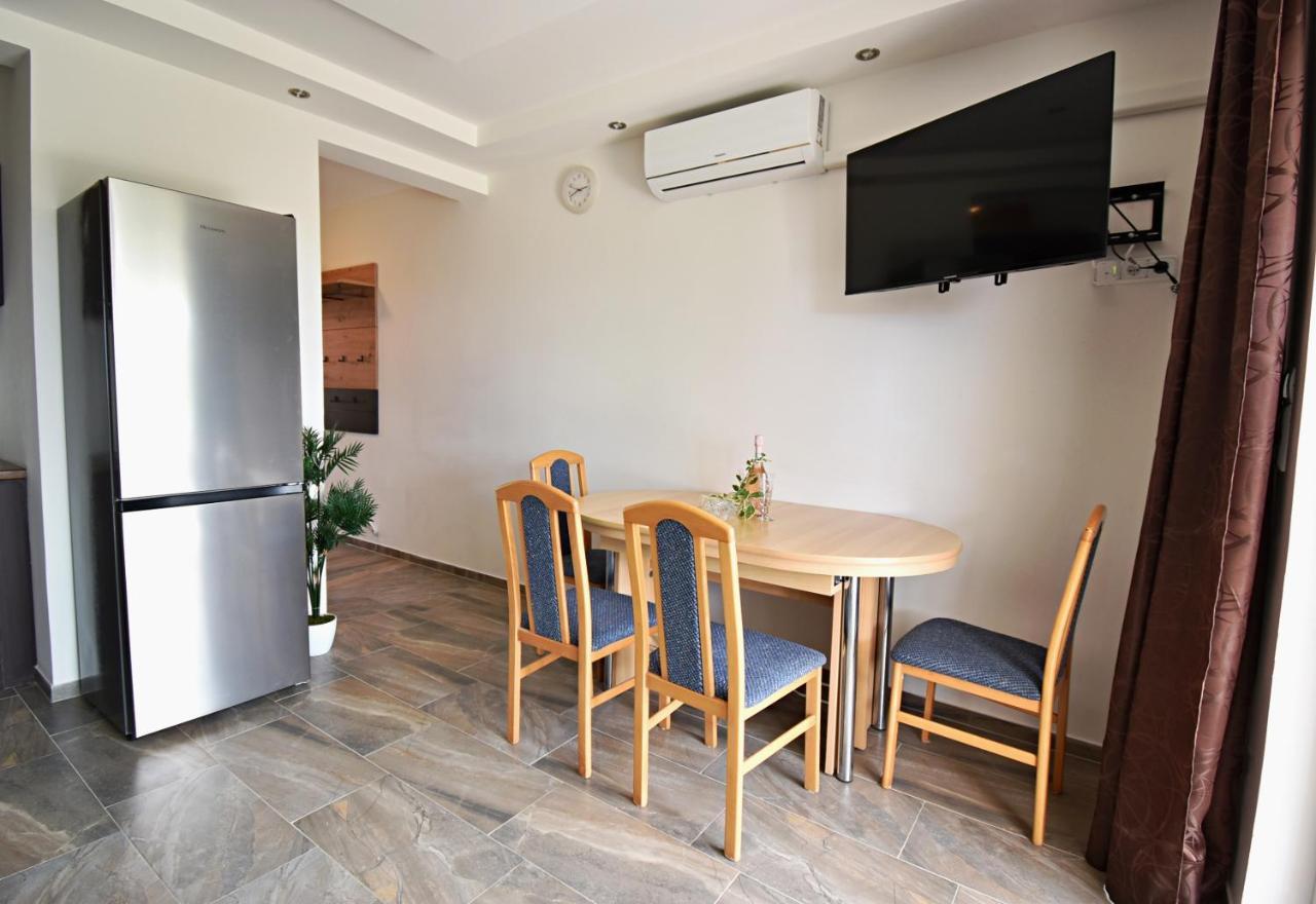 Apartmani Solis Vir Exterior photo